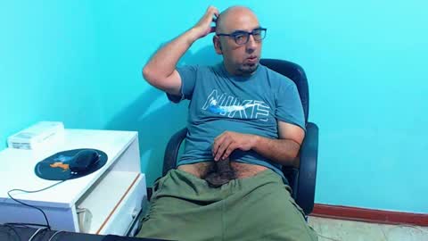 arnelux72 online show from 03-04-25, 05:42