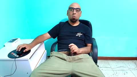 arnelux72 online show from 11-13-25, 06:23