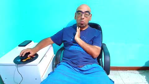 arnelux72 online show from 02-08-26, 05:22