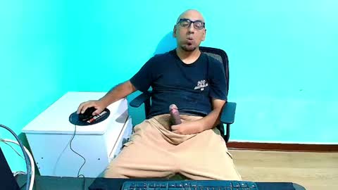 arnelux72 online show from 05-11-26, 05:24