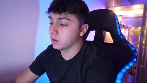 aron__cooper online show from 04-18-26, 02:37