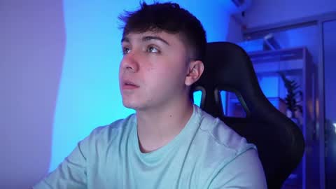 aron__cooper online show from 04-22-26, 03:13