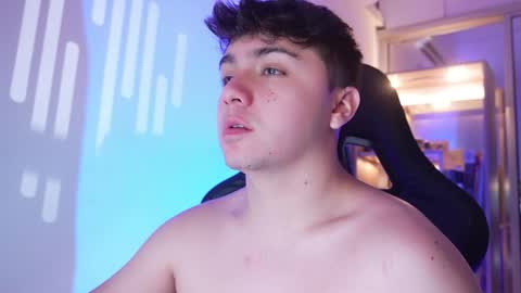 aron__cooper online show from 06-06-26, 01:43