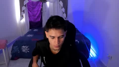 Aaron online show from 10-10-25, 08:08