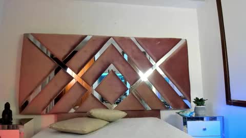 Aron cruz  online show from 02-05-26, 01:05