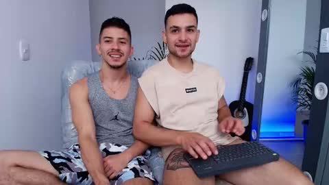 Snapshot of aron_santoro1 chatting on 10-29-25, 02:52 Aron Santoro online show from 10-29-25, 02:52