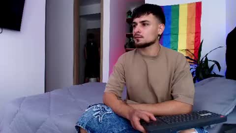 Aron Santoro online show from 06-11-26, 04:27