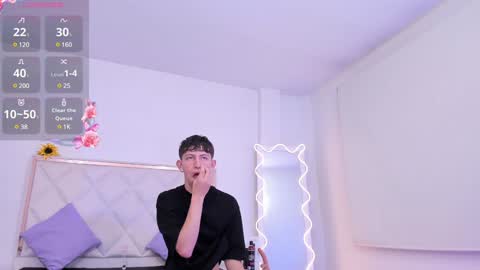 Snapshot of aron_tay chatting on 12-05-24, 03:15 your aron online show from 12-05-24, 03:15