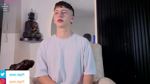 Snapshot of aron_tay chatting on 11-05-25, 03:06 your aron online show from 11-05-25, 03:06