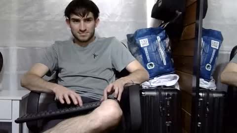 Aron G Franco online show from 10-29-25, 07:26