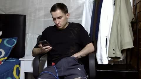 Snapshot of arongfranco chatting on 04-29-26, 05:30 Aron G Franco online show from 04-29-26, 05:30