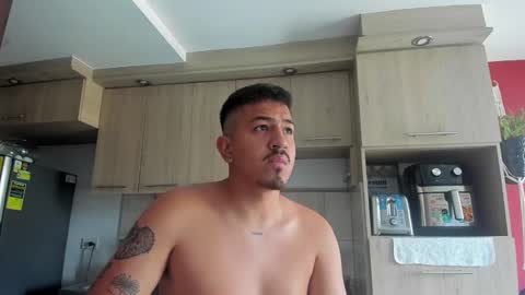Snapshot of aronwilliams69 chatting on 01-13-25, 08:04 ARON  Independent model  online show from 01-13-25, 08:04