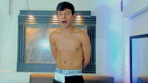 Aroon   online show from 12-18-25, 08:26