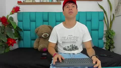 Aroon   online show from 06-07-26, 12:31