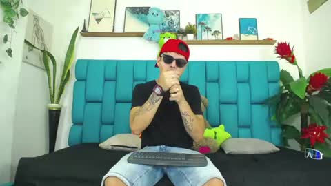 Aroon   online show from 06-13-26, 01:42