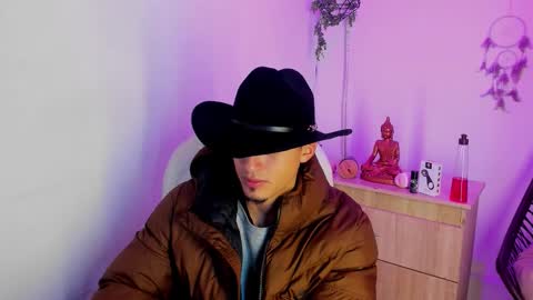 Aron online show from 01-06-26, 01:37