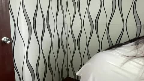 KATE MORE  online show from 03-10-25, 03:01