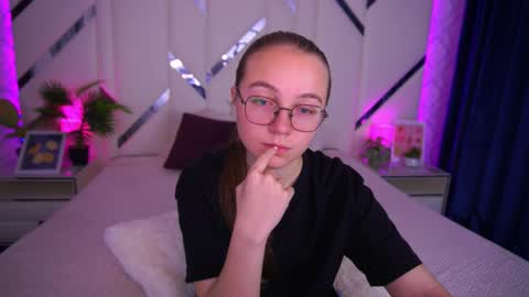 arrinawair online show from 10-16-25, 07:20