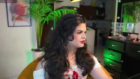 Chloe  online show from 12-10-24, 09:43