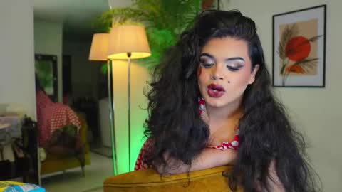 Chloe  online show from 02-11-25, 10:18