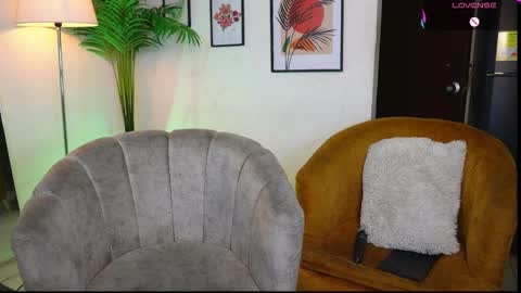 Chloe  online show from 02-23-25, 09:22