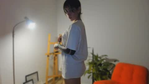 Linda  independent model artgeea online show from 04-09-26, 11:21