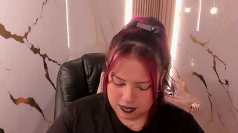Snapshot of arthemisa_tayy chatting on 07-25-26, 04:32 Arthemisa online show from 07-25-26, 04:32