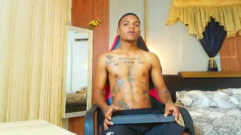 Snapshot of arthur_collins_ chatting on 05-22-26, 08:47 ARTHUR online show from 05-22-26, 08:47