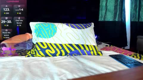 Arthur online show from 11-04-25, 01:32