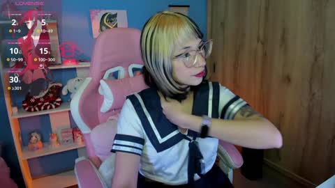 Lenna online show from 02-06-25, 06:29