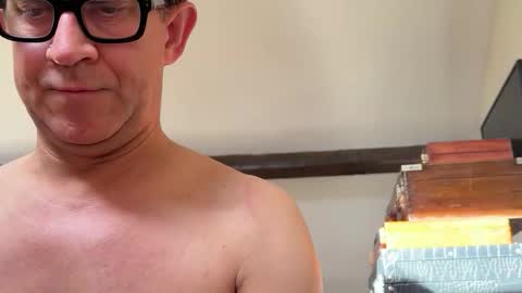 artisterotic online show from 04-14-26, 08:31