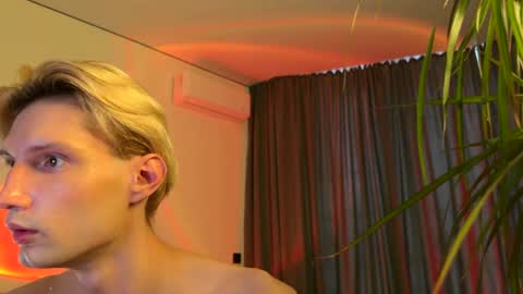 Snapshot of artkita chatting on 06-17-26, 02:03 Kita online show from 06-17-26, 02:03