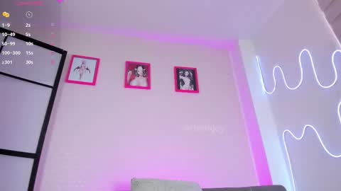 MIA OF artmiajoy online show from 03-19-26, 03:38