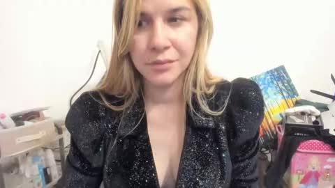 MIA online show from 10-21-25, 08:53