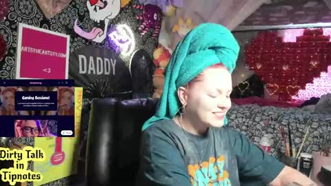 Snapshot of artsyheartsyy chatting on 05-22-26, 09:20 ArtsyHeartsyy online show from 05-22-26, 09:20