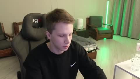 Snapshot of artycropp chatting on 02-27-25, 03:15 Archie online show from 02-27-25, 03:15