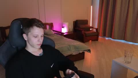 Snapshot of artycropp chatting on 03-03-25, 12:48 Archie online show from 03-03-25, 12:48