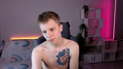 Snapshot of artycropp chatting on 10-12-25, 11:48 Archie online show from 10-12-25, 11:48