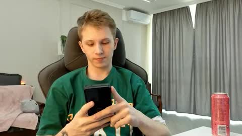 Snapshot of artycropp chatting on 10-26-25, 04:29 Archie online show from 10-26-25, 04:29