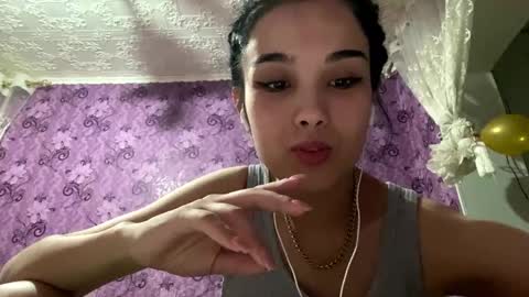 Amina online show from 01-14-26, 06:13