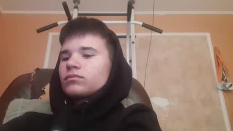 Snapshot of arvyn_ chatting on 04-21-26, 07:25 Denis online show from 04-21-26, 07:25
