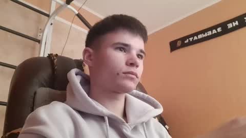 Snapshot of arvyn_ chatting on 04-28-26, 08:52 Denis online show from 04-28-26, 08:52