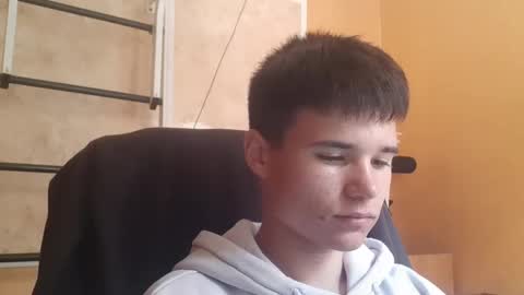 Snapshot of arvyn_ chatting on 06-01-26, 07:54 Denis online show from 06-01-26, 07:54