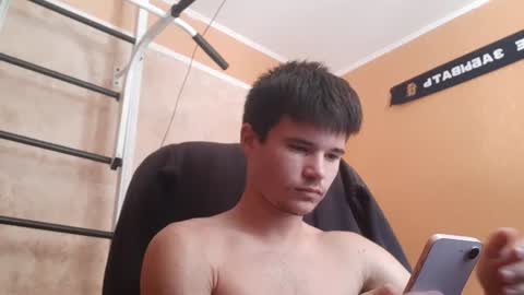 Snapshot of arvyn_ chatting on 08-04-26, 08:39 Denis online show from 08-04-26, 08:39