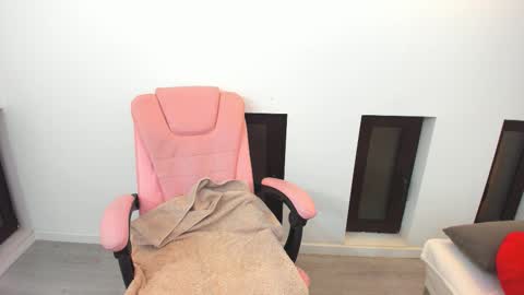 Arya online show from 12-15-25, 05:12