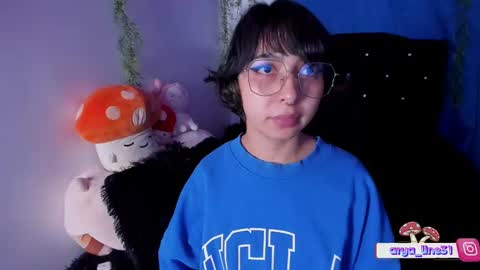 Snapshot of arya_line chatting on 02-22-25, 01:22 Arys online show from 02-22-25, 01:22
