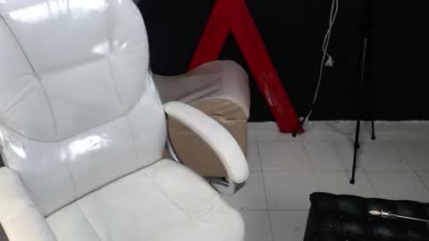 aryahmoon online show from 02-18-26, 09:33