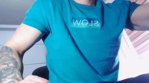 Snapshot of aryanaian1 chatting on 03-12-25, 10:37 AryanAian1 online show from 03-12-25, 10:37