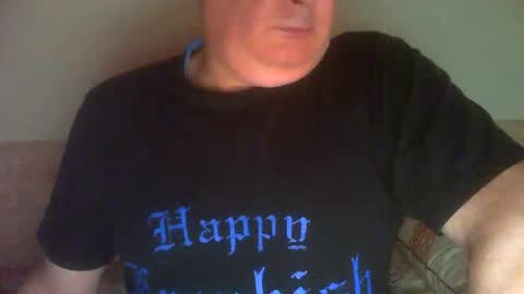 Snapshot of as3ix chatting on 06-11-26, 02:37 as3ix online show from 06-11-26, 02:37
