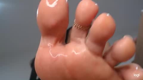 Snapshot of ash_nicefeet chatting on 01-19-25, 06:20 ashley online show from 01-19-25, 06:20